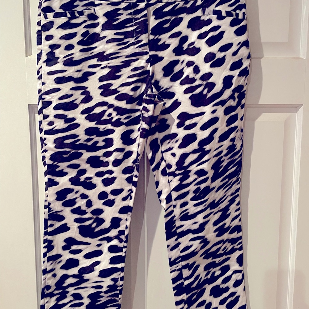 New York & Company size 4 mid-calf pants.